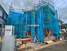 外観：前面道路を含めた現地写真です。