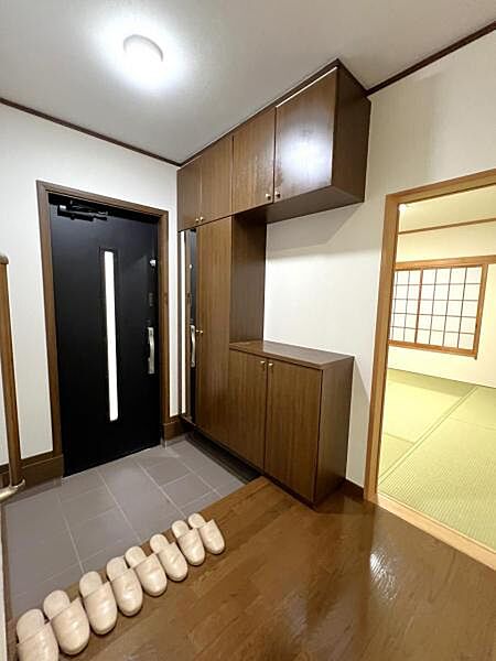 玄関を拡大表示