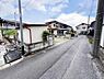 外観：道路と土地との高低差がございません。
