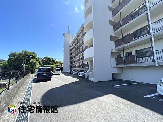 敷地内の平置き...