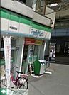 ファミリーマート 徒歩7分。コンビニ 510m