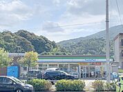 ファミリーマート　生駒壱分インター北店まで800メートル