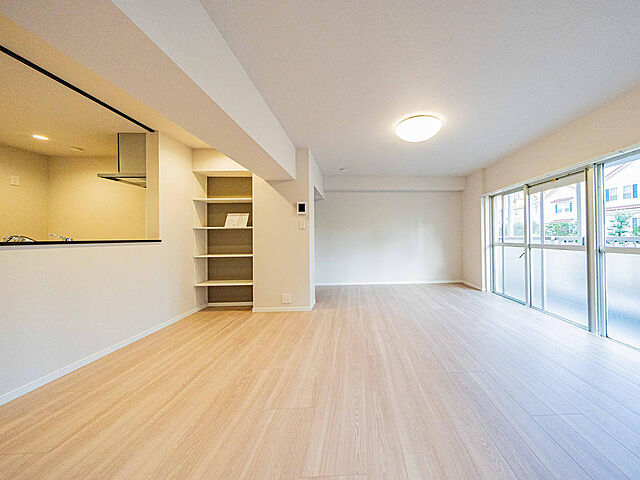 リビング/ダイニング 綾瀬ファイナンス 1階/106号室