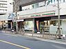 周辺：セブンイレブン港区南青山7丁目店 徒歩2分。コンビニ 140m