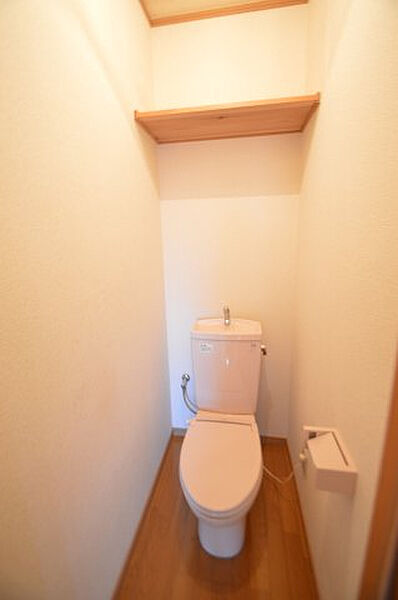 画像16:2階トイレ
