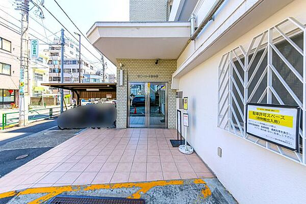 エントランス