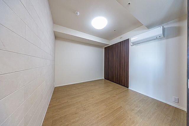 室内 シティタワー新宿 33階/-