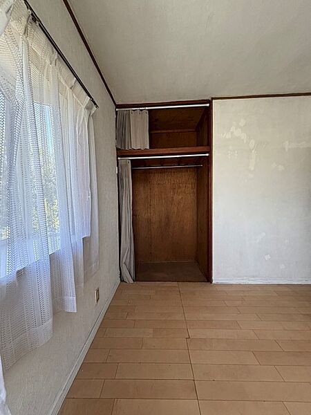 detached 埼玉県比企郡吉見町大字南吉見1990-16

地図を見る