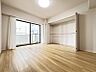 室内：約6.3帖の洋室。居室はすべて南西向きで日当たり良好です！