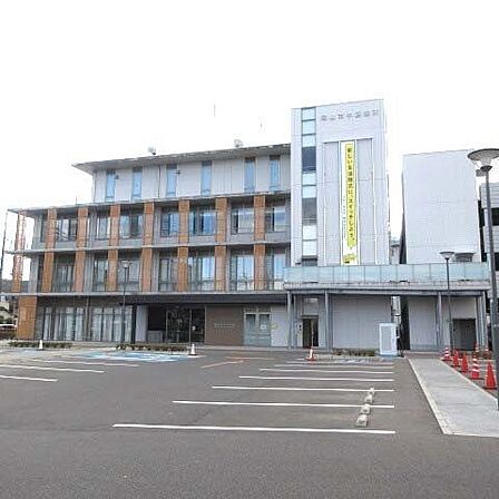 岡山市中区役所岡山市中区役所 230m