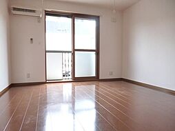 JR武蔵野線 東川口駅 徒歩5分の賃貸アパート 2階1Kのリビング/ダイニング