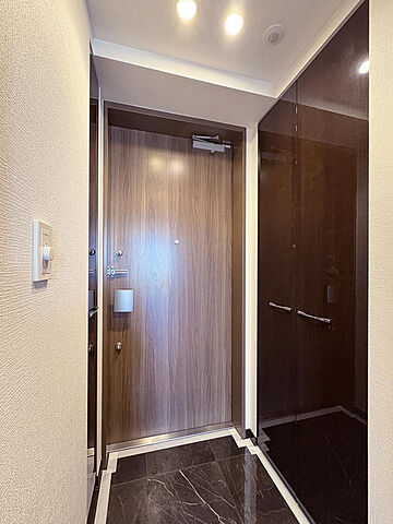 玄関 ザ・パークハウス晴海タワーズクロノレジデンス 27階/-