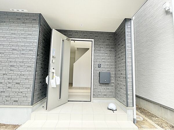玄関を拡大表示