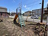 その他：敷地内にはちょっとした公園も完備しております。