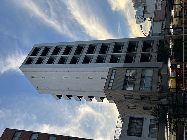 5 / 18