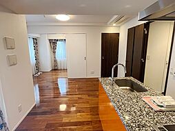 東京メトロ銀座線 赤坂見附駅 徒歩6分の賃貸マンション 4階2LDKのリビング/ダイニング