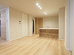 鹿児島市電1系統 荒田八幡駅 二中通駅　徒歩16分、　鹿児島下車 徒歩13分の賃貸マンション 3階2SLDKのリビング/ダイニング