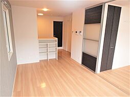 JR九州新幹線 鹿児島中央駅 鹿児島交通、市営バス　花岡通り下車 徒歩20分の賃貸アパート 2階1LDKのリビング/ダイニング