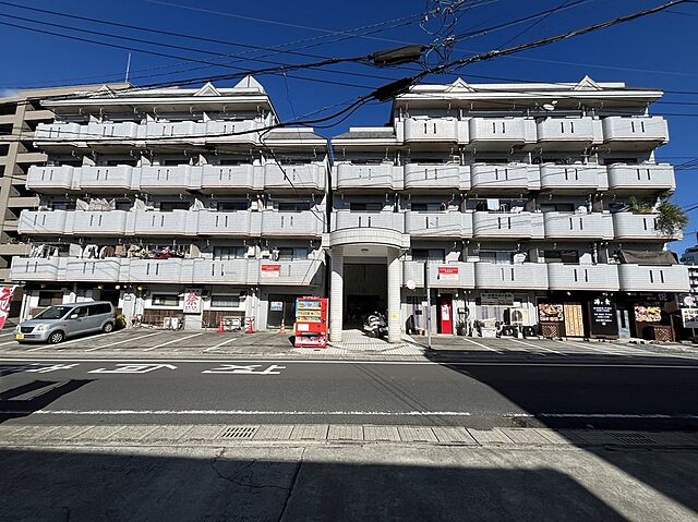 8 / 17
