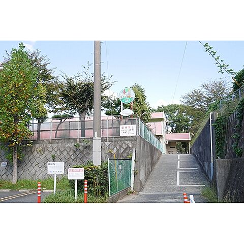 幼稚園・保育園「堂山保育所まで729ｍ」