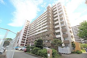 URアーベインルネス貝塚  ｜ 福岡県福岡市東区貝塚団地（賃貸マンション3LDK・2階・67.22㎡） その1