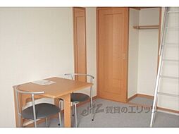 レオパレスシルフィード郡津 206 2階1Kのリビング/ダイニング