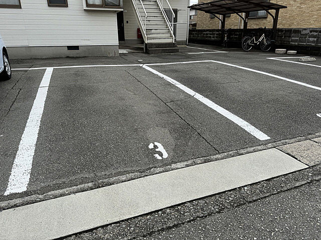 7 / 12