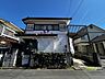 外観：毎日のお散歩も快適な緑に恵まれたエリアで、自然に包まれた穏やかな暮らしを実現するためのゆとりある住環境が整っています。