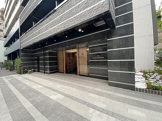16 / 35