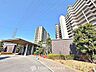外観：みんなが街探しのポイントにしているのは何？　第1位は過半数が支持した納得の 『交通の利便性』。続いて3割以上の人が『住環境』と『公園、緑地の充実』です。