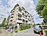 外観：建物の居住性に拘った邸宅は、「落ち着き」と「安らぎ」と「快適」を実現してくれます。