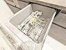 キッチン：食器洗いの手間・時間が軽減できるアイテム。高温水や高圧水流を使うことにより効率よく食器洗浄できます。殺菌効果も高いので哺乳瓶などを使う家庭でも大変便利です。