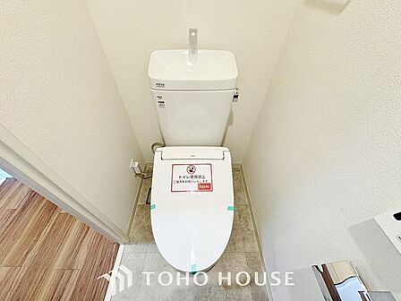 シンプルに清潔感のあるホワイト色。実用性も兼ね備えた造り。いつも清潔な空間であって頂けるよう配慮しました。