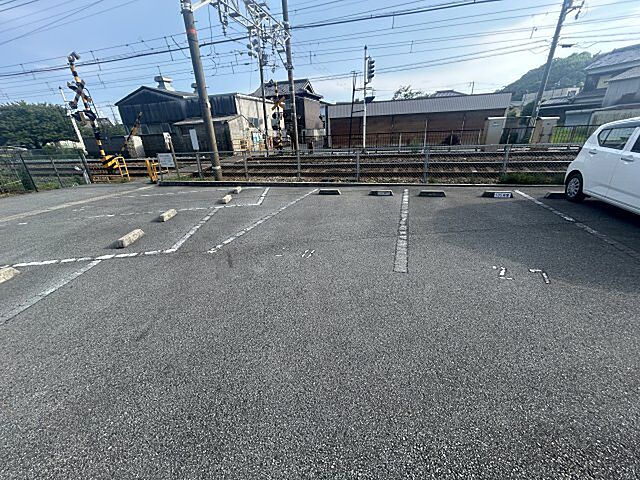 7 / 11