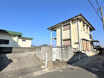 外観:現地写真、陽当り良好です。 外観:現地写真、陽当り良好です。