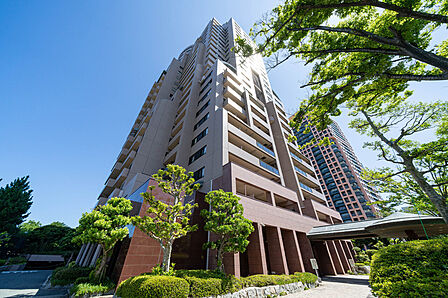 地上25階建地下1階のマンションです。