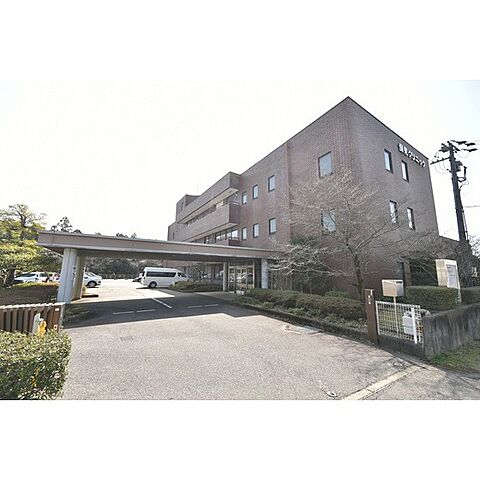 病院「保見クリニックまで900ｍ」