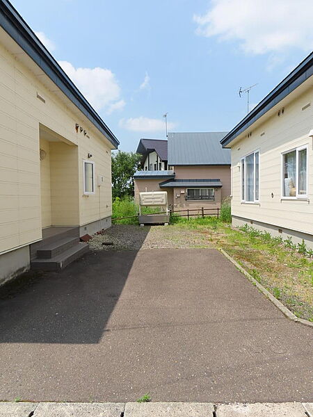 detached 北海道深川市北光町１丁目12-16
地図を見る