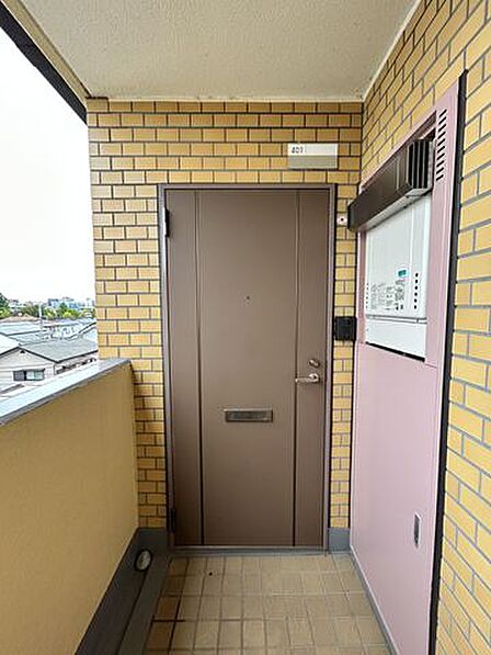 玄関外部