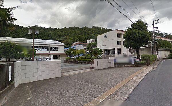 画像20:兵庫県立出石高校（1823m）