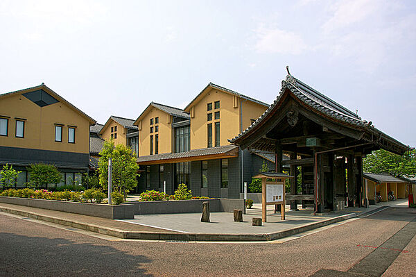 画像20:豊岡市立図書館（1051m）