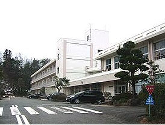 画像16:豊岡市立五荘小学校（1038m）