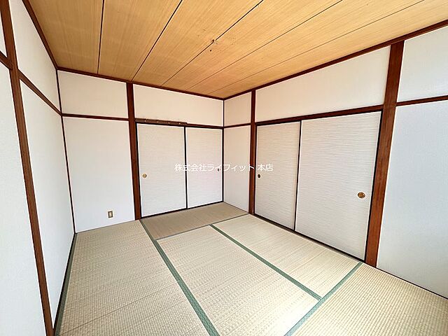 寝室