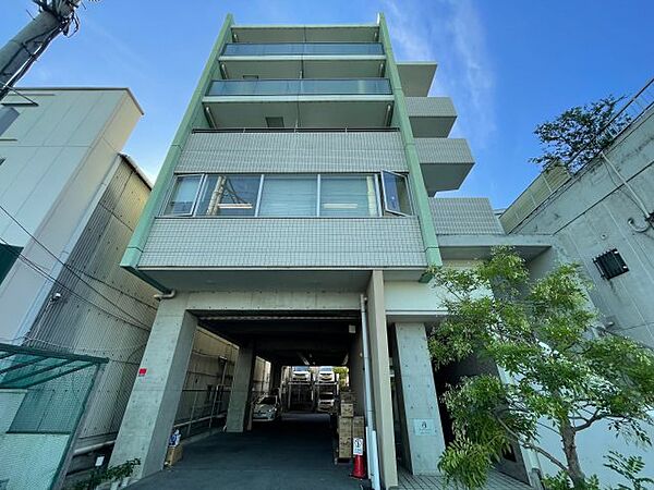 グリーンヒルズ江坂 ｜大阪府吹田市芳野町(賃貸マンション1K・3階・27.69㎡)の写真 その1