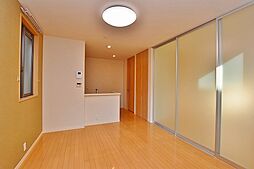 シャーメゾン藤 102 1階1LDKのリビング/ダイニング