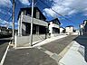 外観：前面道路含む現地写真