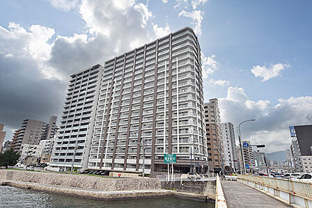 ルミナス舟入本町リバーフロント 外観
