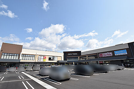 イオンタウン楽々園まで徒歩4分(約260m)