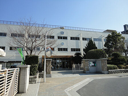 広島市立幟町中学校まで約460m