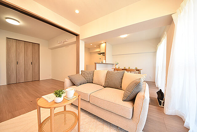 リビング/ダイニング 広島市西区三滝本町1丁目1-8